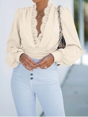 Cupshe Logan Plunging Lace Bodysuit-M